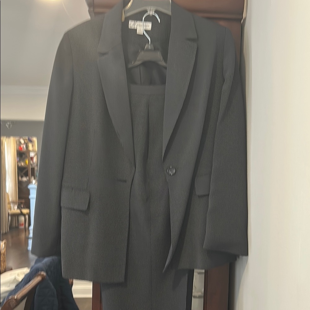 Woman’s Navy Suit Blazer